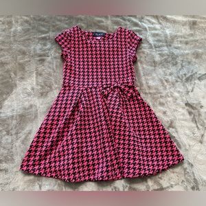 Children’s Place pink and black houndstooth dress for girls, size 5/6.